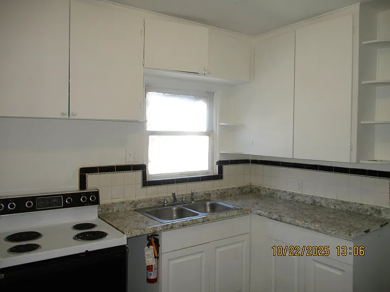 117 S Grandview Ave #9 — Photo 3