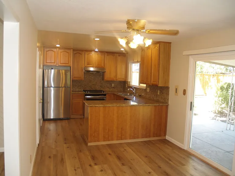 8164 Cardiff Dr — Photo 5