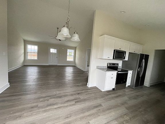 5th image of 180 Florence Ct Lot 16