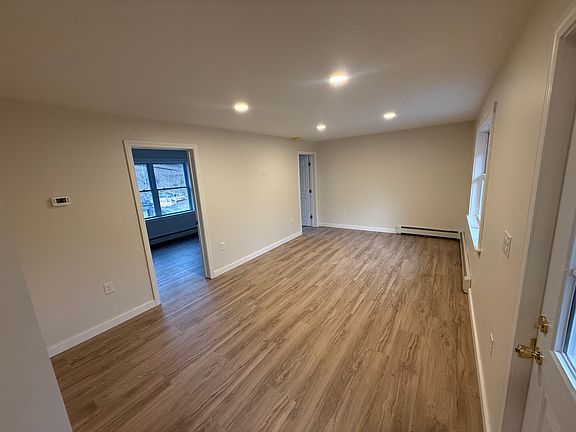 4th image of 64 Freetown Rd #1E