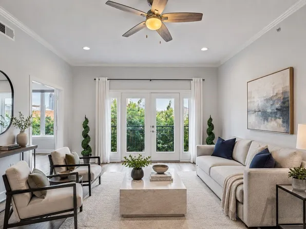 1900 Genesee St APT 203, Houston, TX 77006