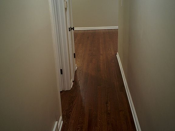 5th image of 8016 W 86th St