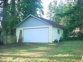 2nd image of 2528 S Flower Ave