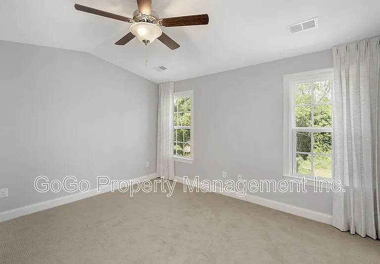 188 Silver Hill St — Photo 17