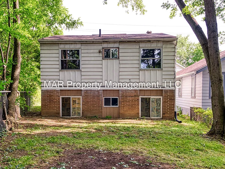 1035 Chester Ave #UP — Photo 17