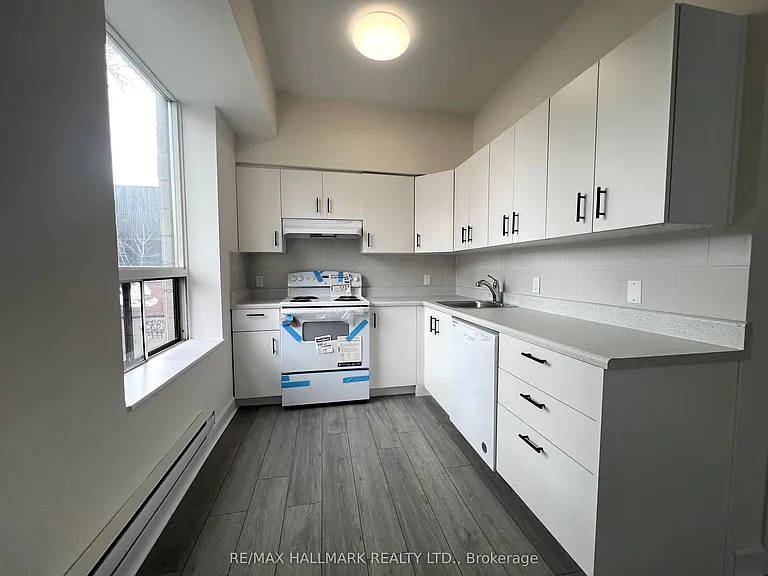 420 Parliament St #1 — Photo 6