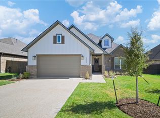 5009 Royal Arch Dr, Bryan, TX 77802