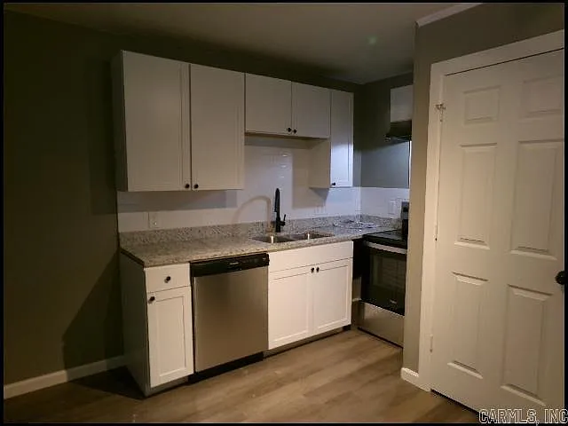 5311 Wood St — Photo 6