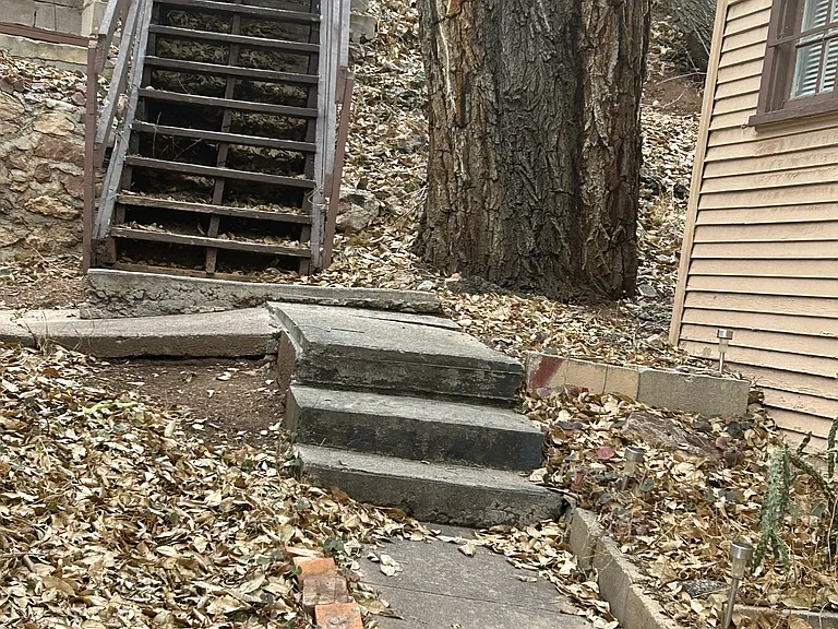 908 Midland Ave — Photo 17