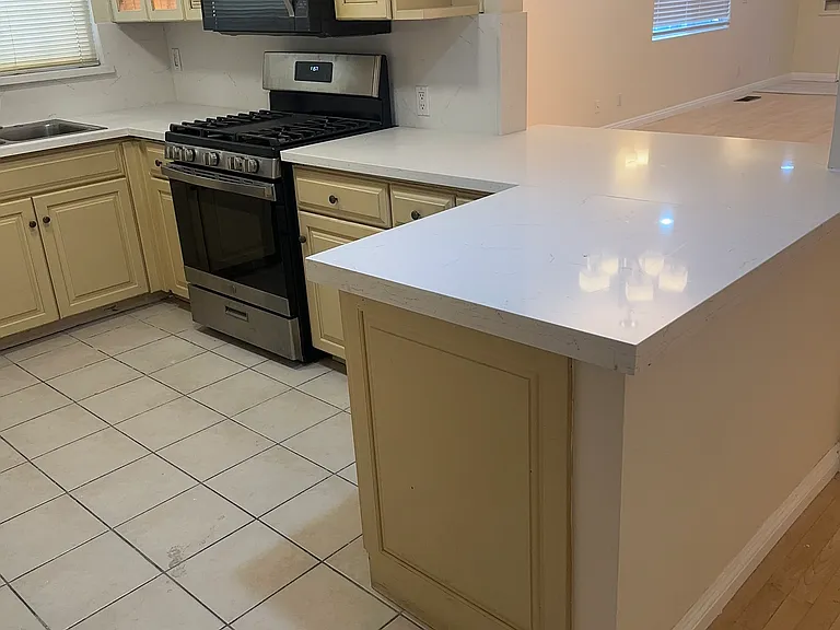 616 N Sycamore Ave #1 — Photo 10