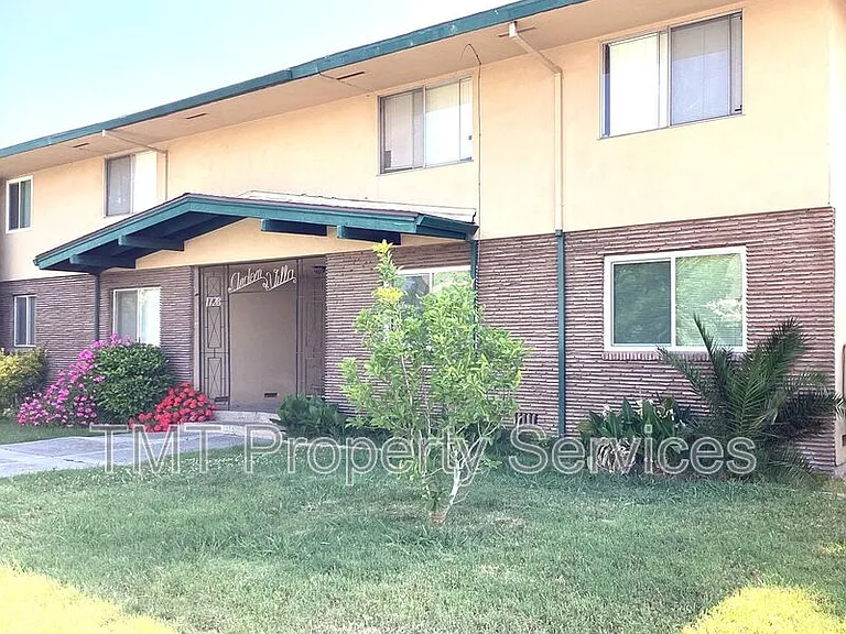 1728 Richmond St #8 — Photo 1