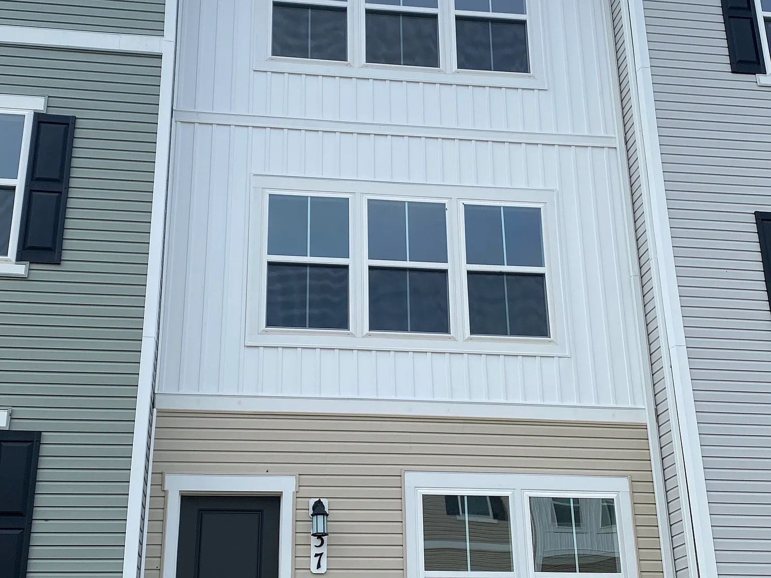 37 Brookfield Mews — Photo 1