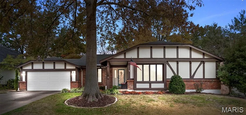 1942 Pine Run Dr photo 1