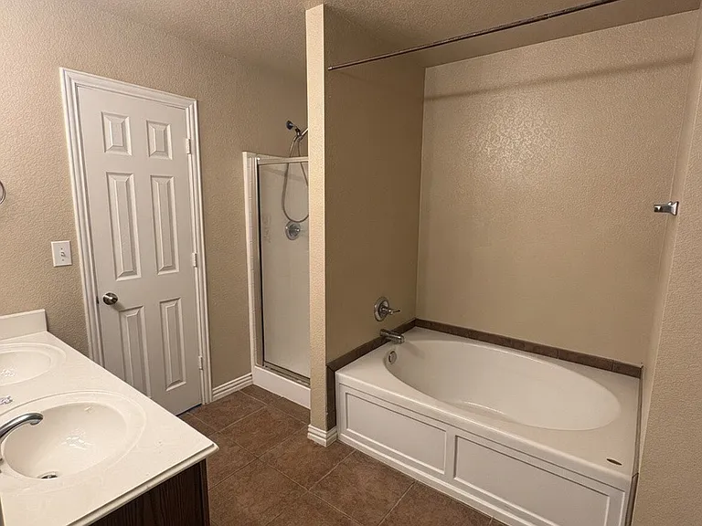 673 S Heights Dr — Photo 9