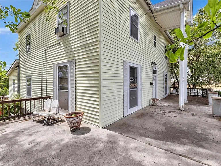 510 Edgewood Ave — Photo 2