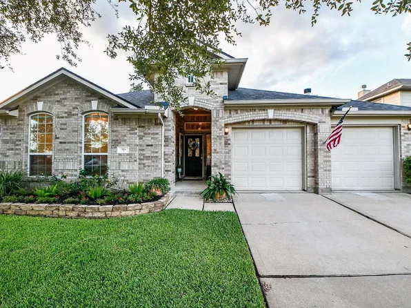 2034 Creek Shore Ln, Pearland, TX 77581