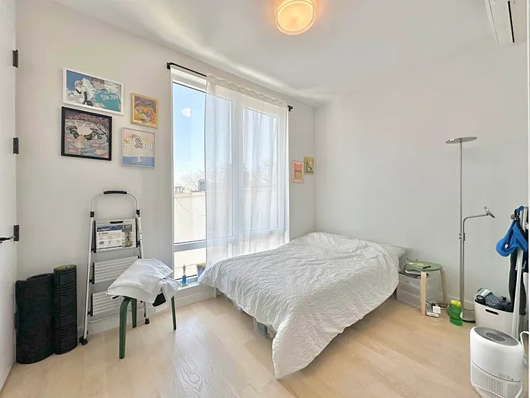366 Leonard St #1B — Photo 3