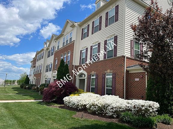 4th image of 24688 Hutchinson Farm Dr