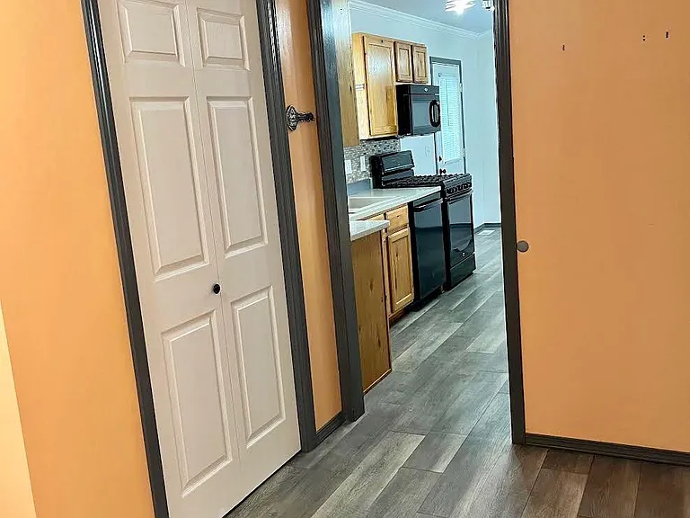 952 W Sheridan Ave — Photo 10