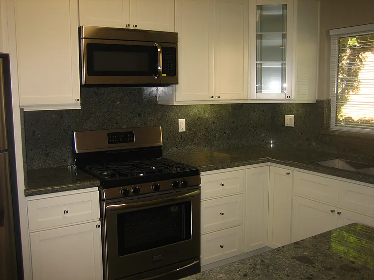 102 N Hayworth Ave #3 — Photo 5