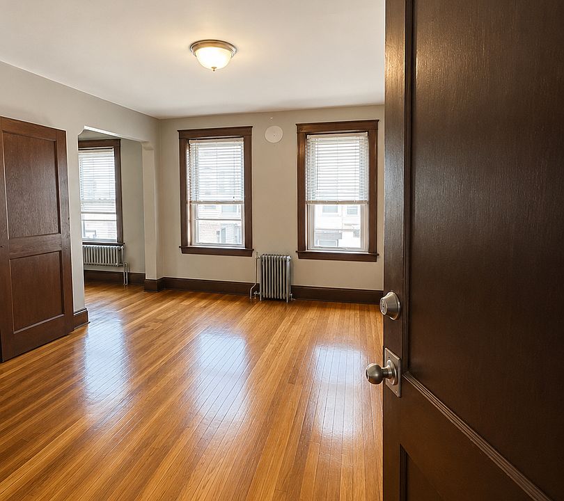 1st image of 182 Lafayette St #9