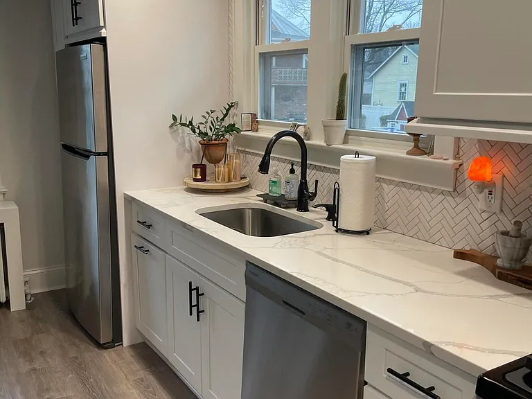 60 Weaver St #2 — Photo 7