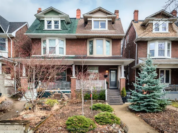 27 Rainsford Rd, Toronto, ON M4L 3N5