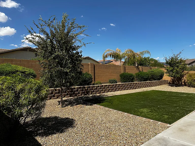 18618 W Mountain View Rd — Photo 33