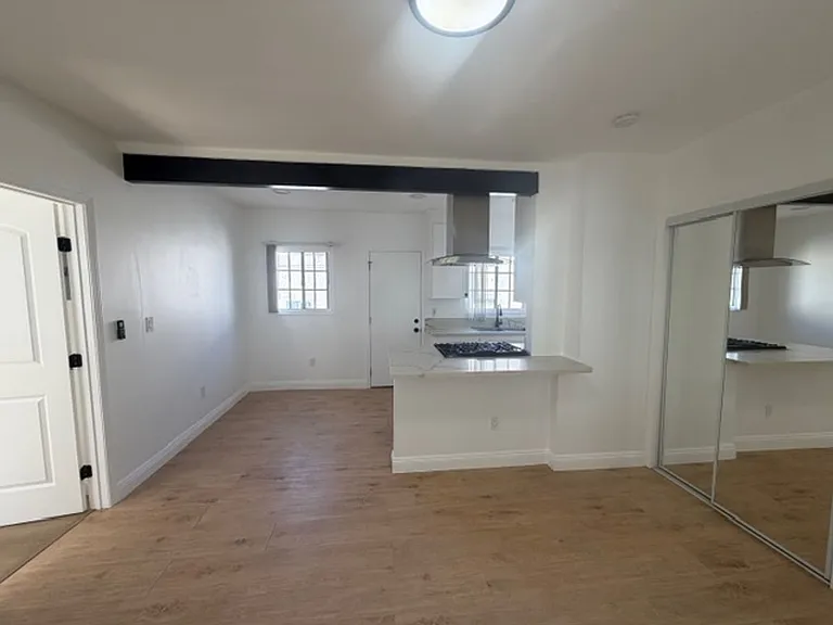 4212 Lockwood Ave — Photo 10