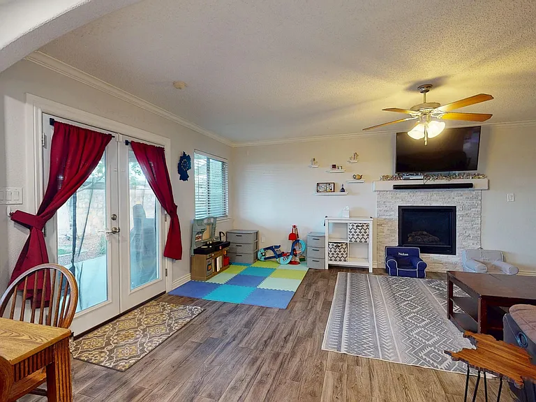 3249 Emerald Point Dr — Photo 10