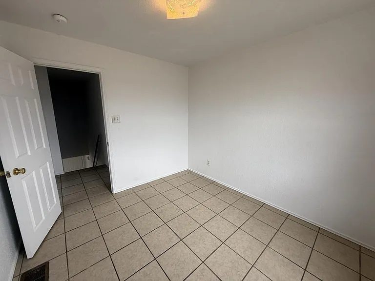 1210 Industrial Blvd #D — Photo 11