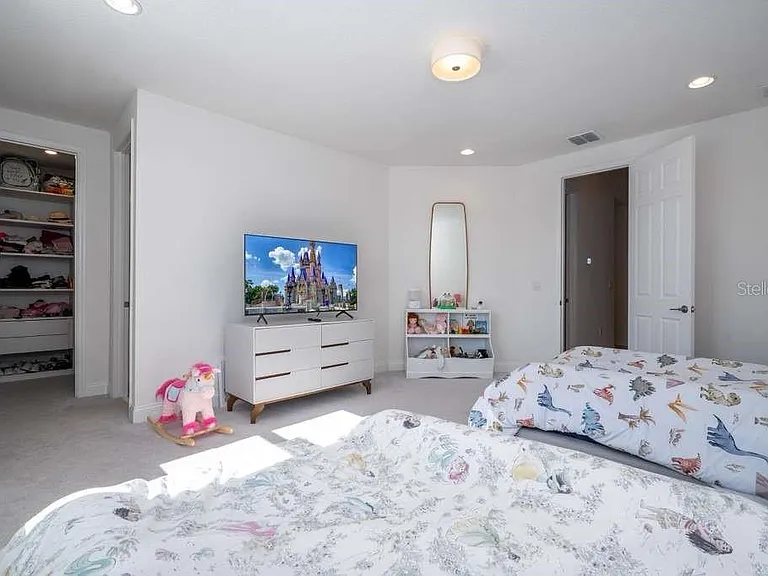 16870 Sanctuary Dr — Photo 95