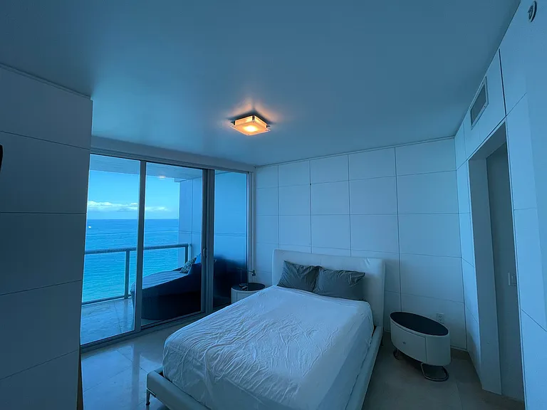 17001 Collins Ave #1806 — Photo 3
