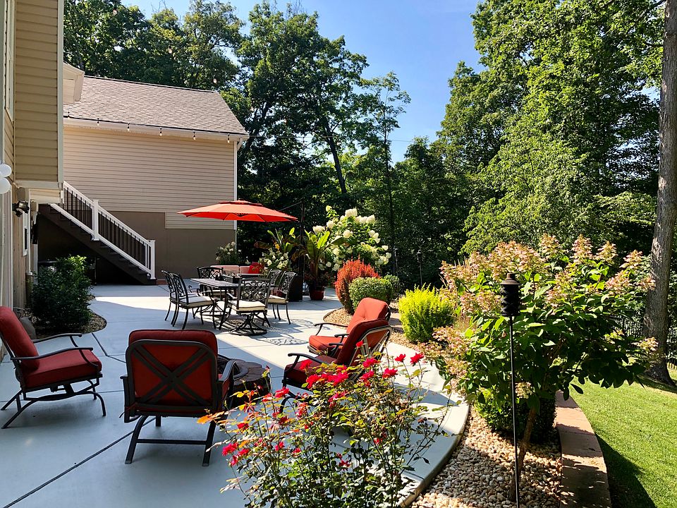 2nd image of 3809 Toms Cabin Ct