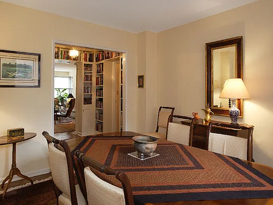 Sold by Sotheby's International Realty | media 22
