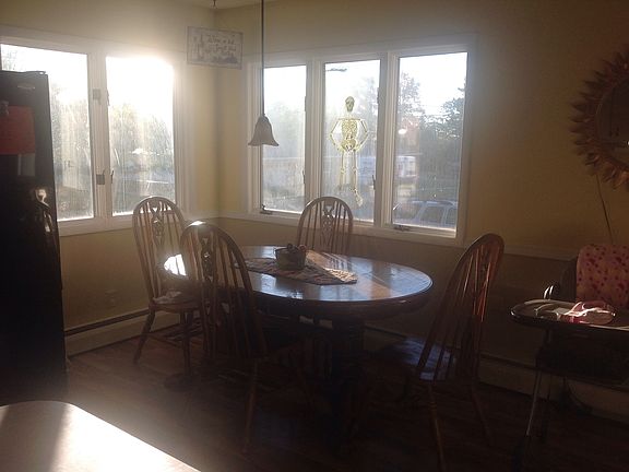 5th image of 1501 Montana Ave