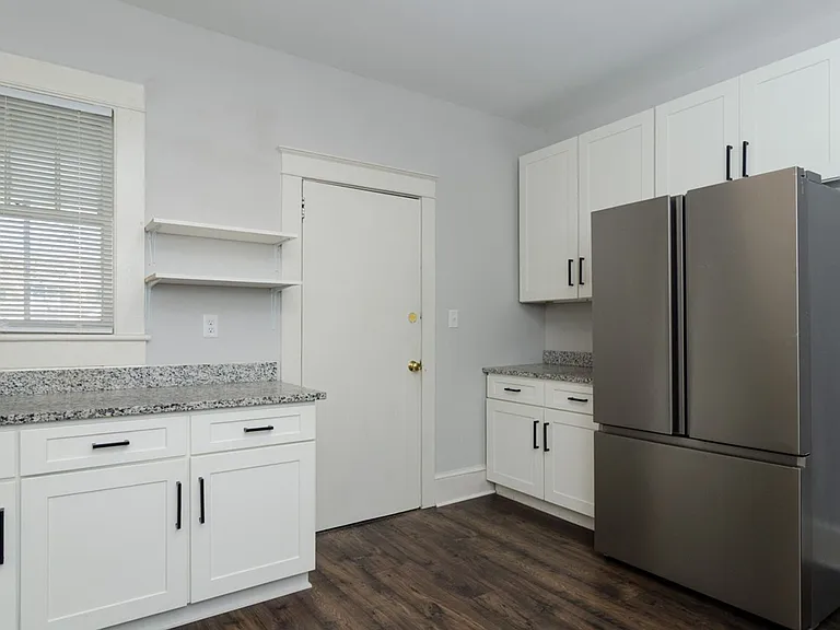 914B Bonham Ave — Photo 10