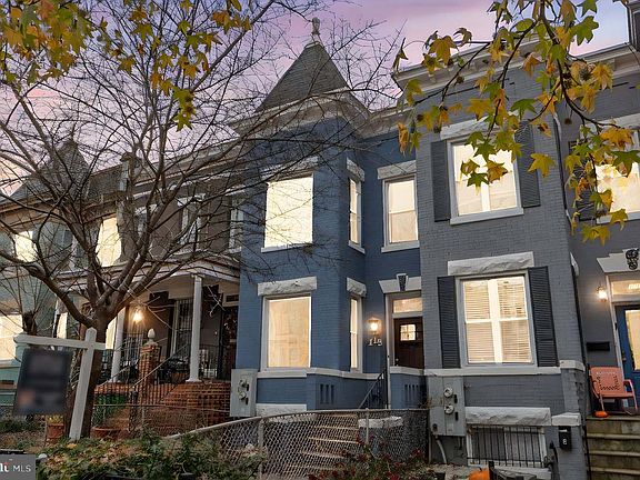 3rd image of 113 R St NE