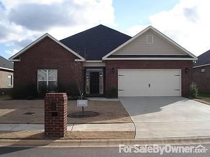 2nd image of 113 Glen Arbor Ln