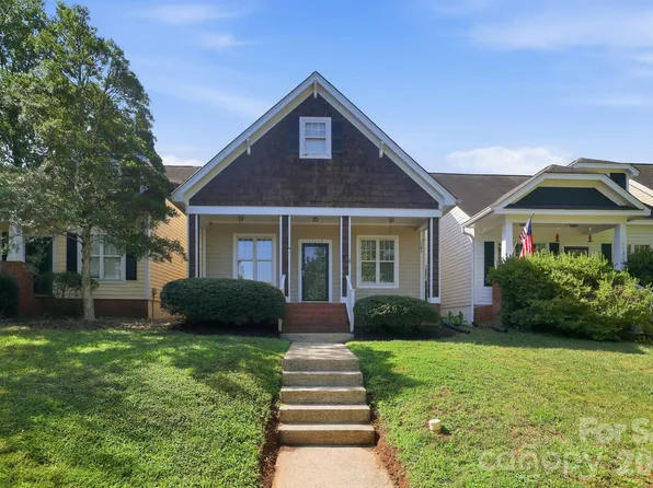 11209 Blue Cedar Ln, Charlotte, NC 28277
