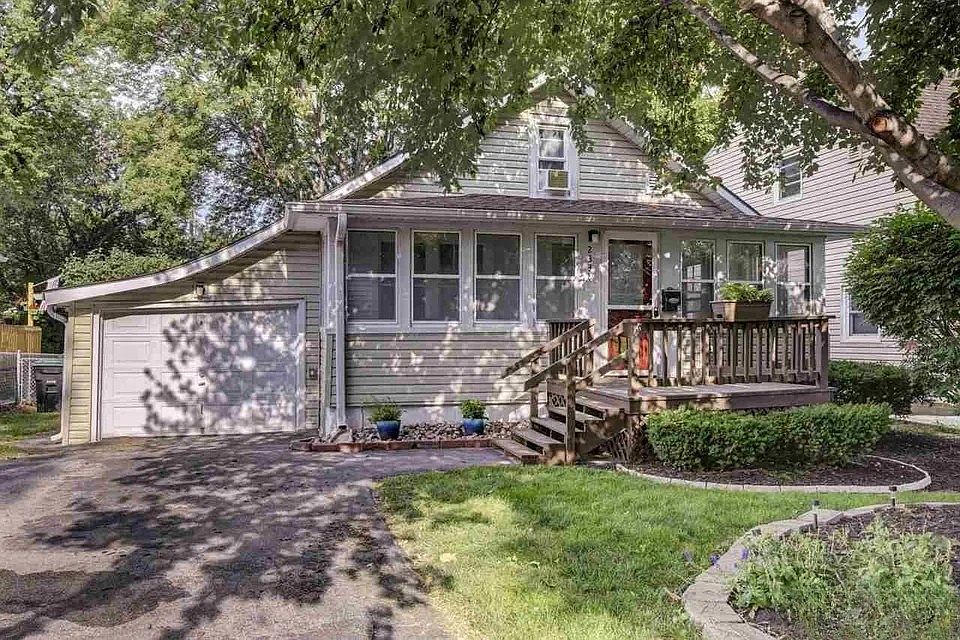 1st image of 2338 N 69th St
