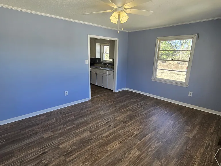 104 Merriman Ave — Photo 2