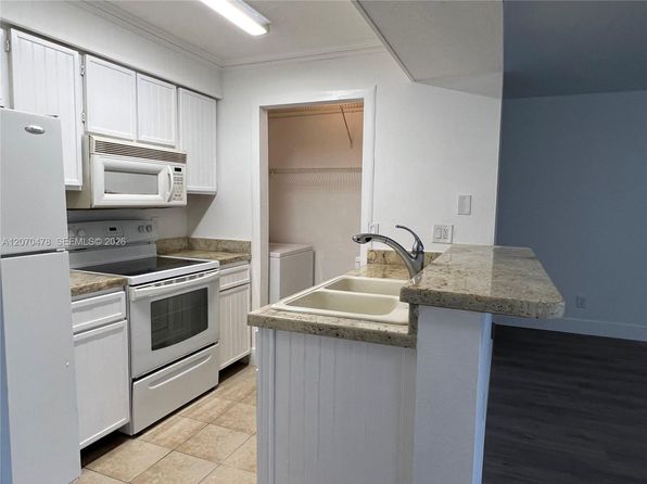 1267 SW 46th Ave APT 2308
