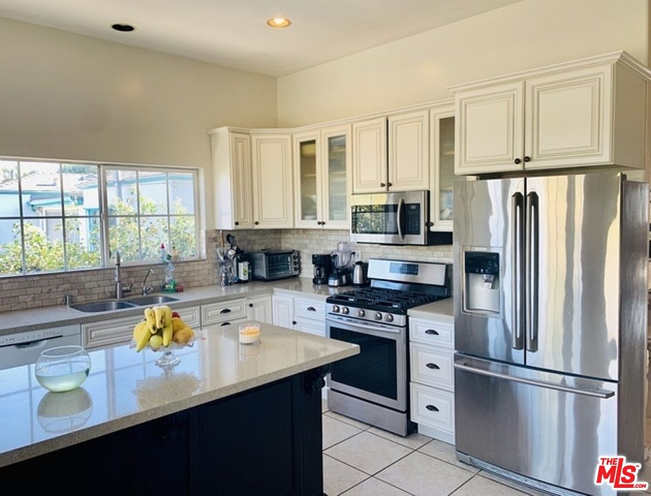 1st image of 1636 Wellesley Ave
