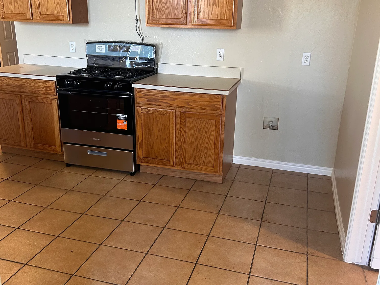 4 bed, 2153 sqft, $2,000 — Photo 4