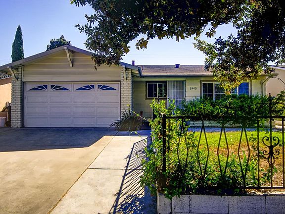 2nd image of 1945 Orlando Dr