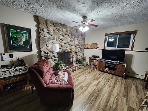 5th image of 28210 12th Ave