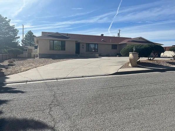 1104 Martinelli Dr, Gallup, NM 87301