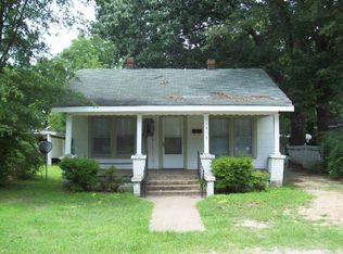 1917 Daniel St, Roanoke Rapids, NC 27870