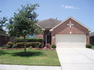 208 Lark Hollow Ln, League City, TX 77573